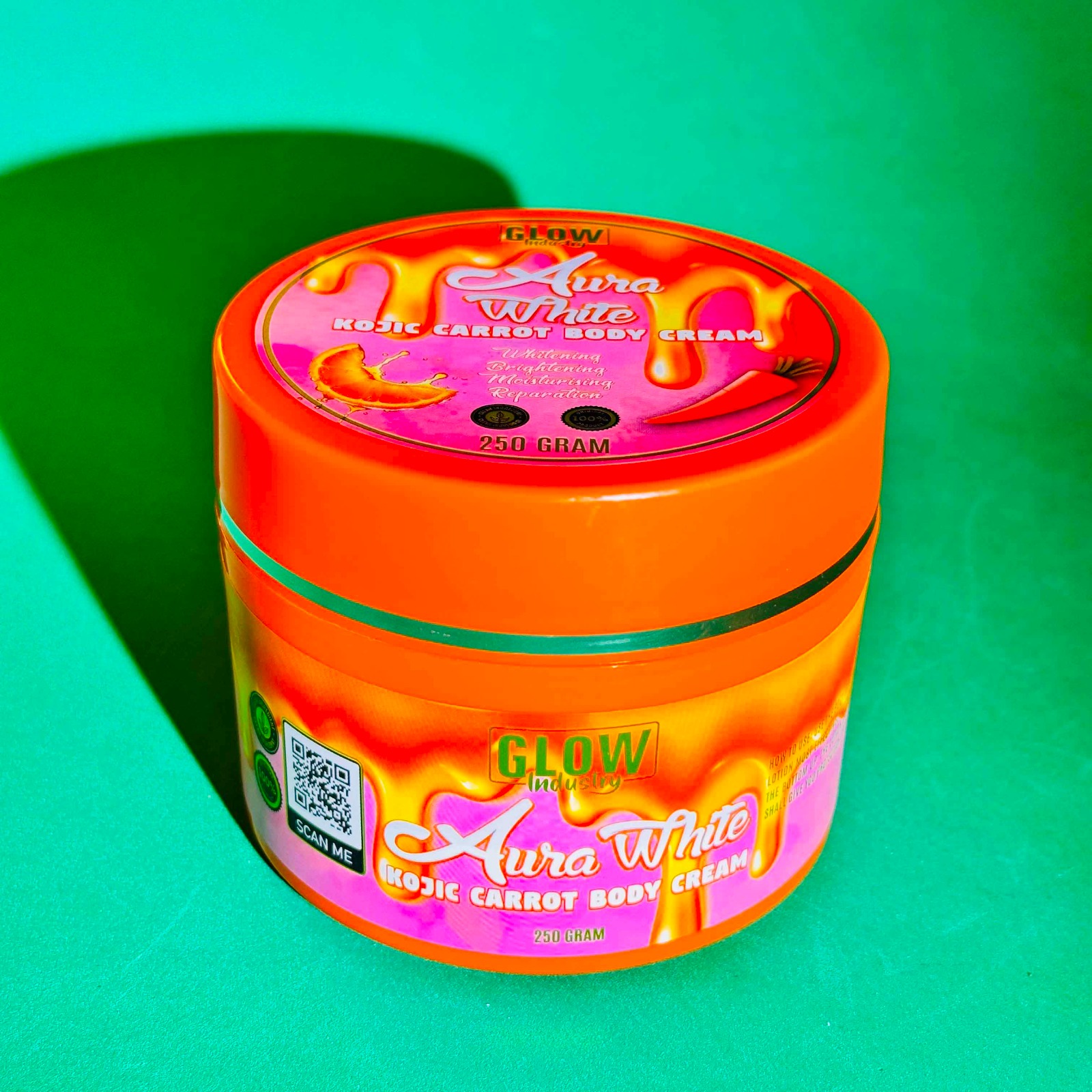 Aura white Kojic carrot body cream 250ml Main Image